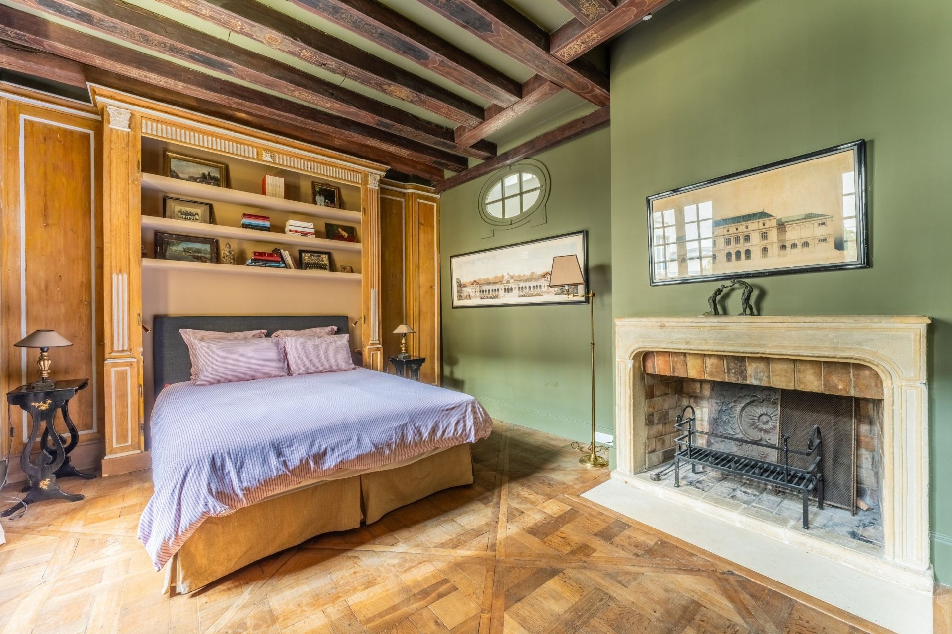 mansion 15 Rooms for sale on PARIS (75004)