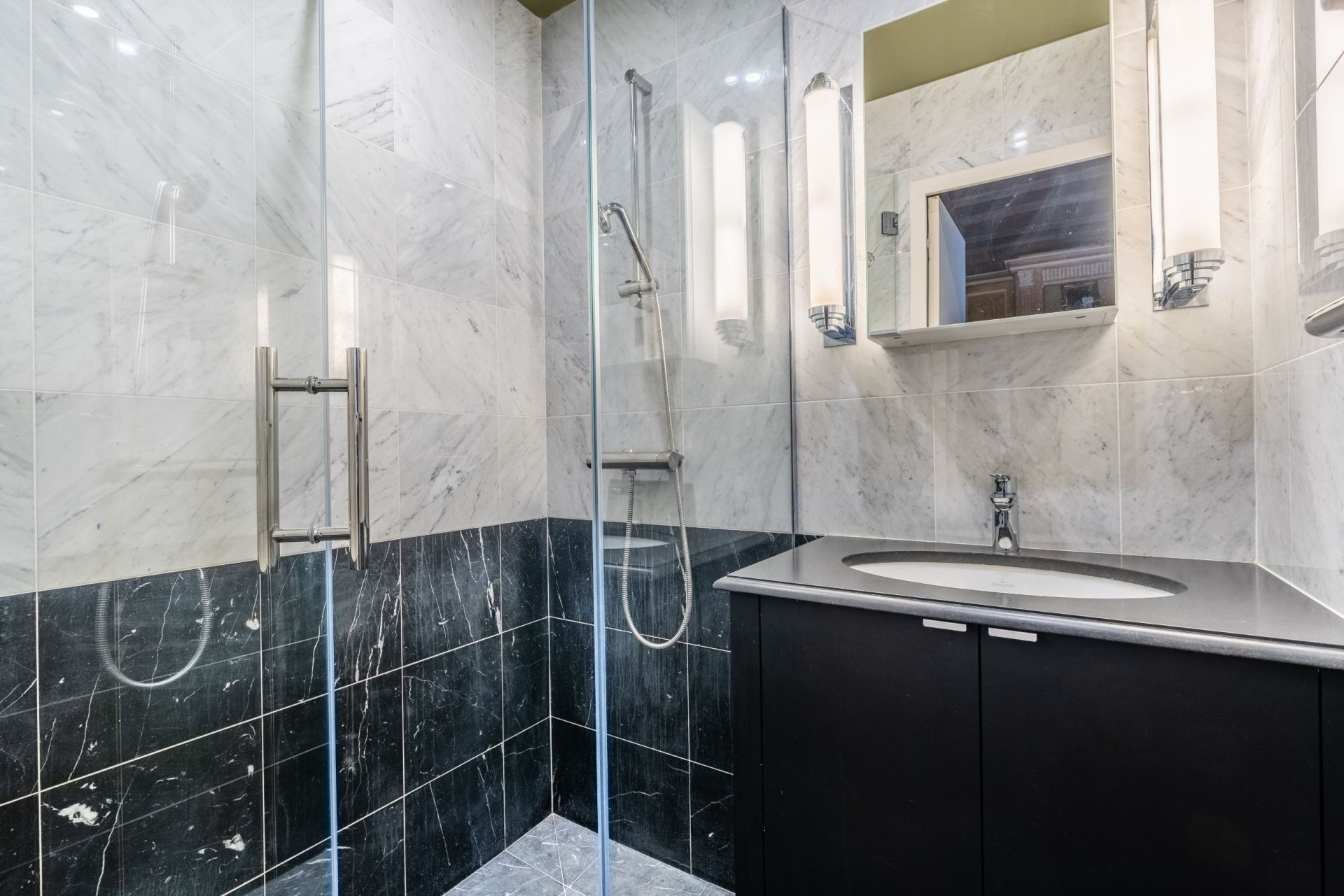 mansion 15 Rooms for sale on PARIS (75004)
