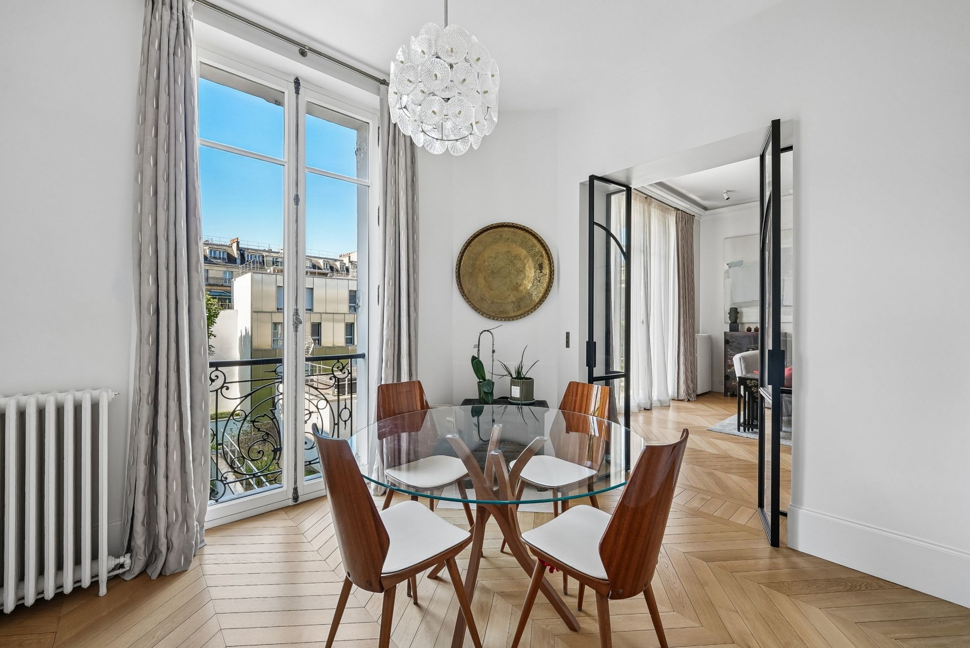 luxury apartment 4 Rooms for sale on PARIS (75016)