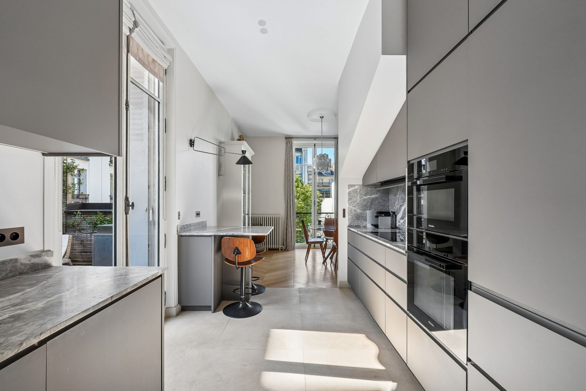 luxury apartment 4 Rooms for sale on PARIS (75016)
