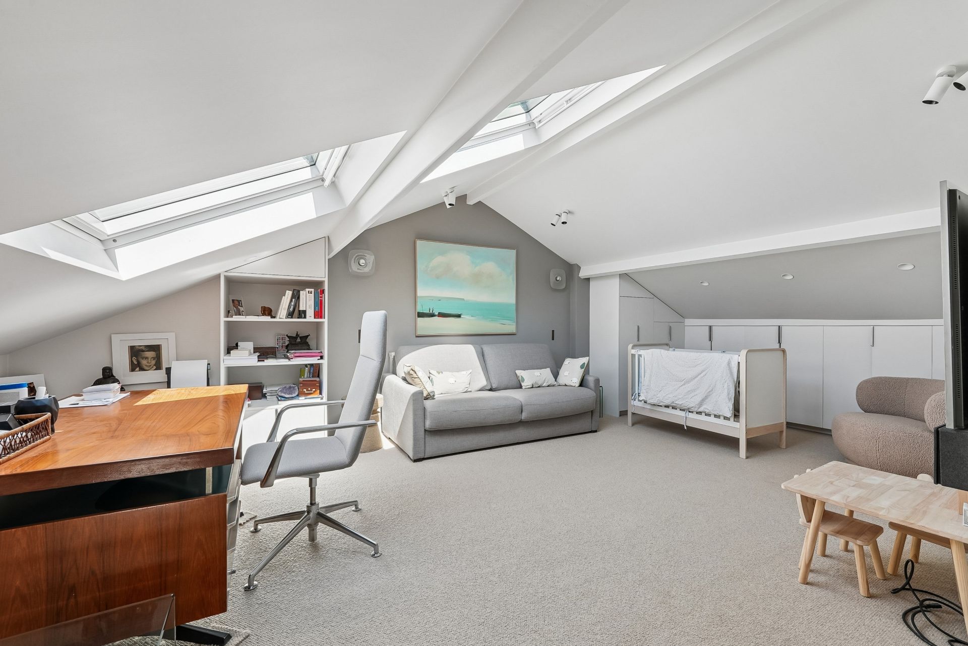 luxury apartment 4 Rooms for sale on PARIS (75016)