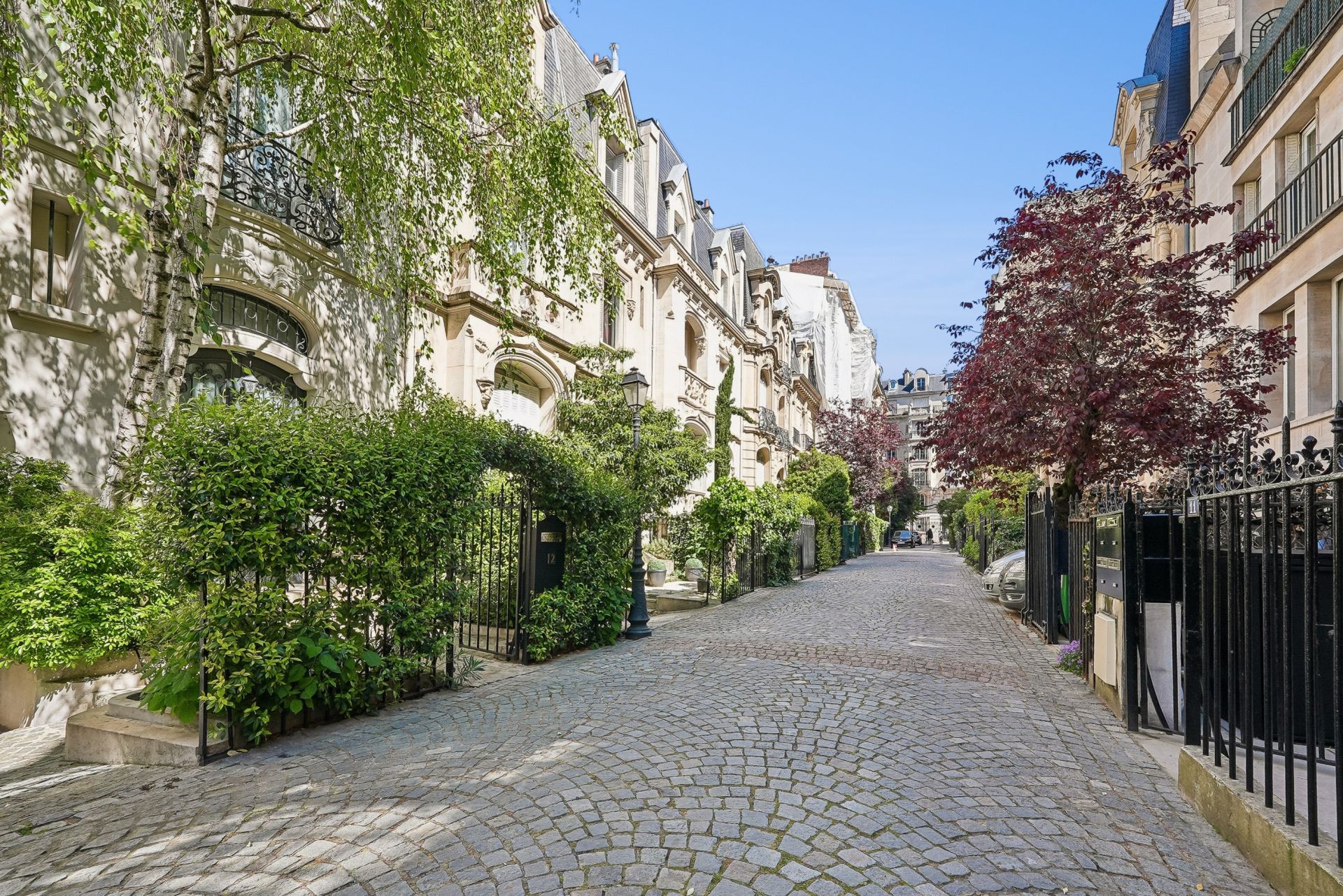 luxury apartment 4 Rooms for sale on PARIS (75016)