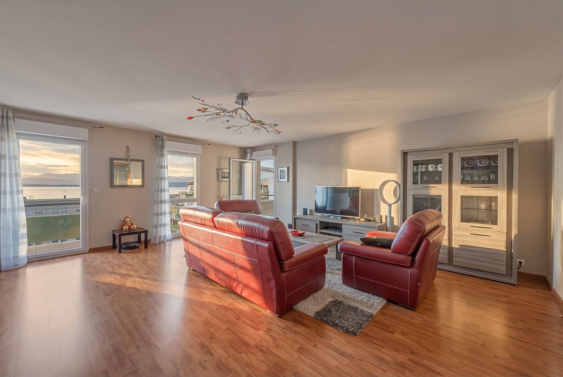 luxury apartment 5 Rooms for sale on EVIAN LES BAINS (74500)