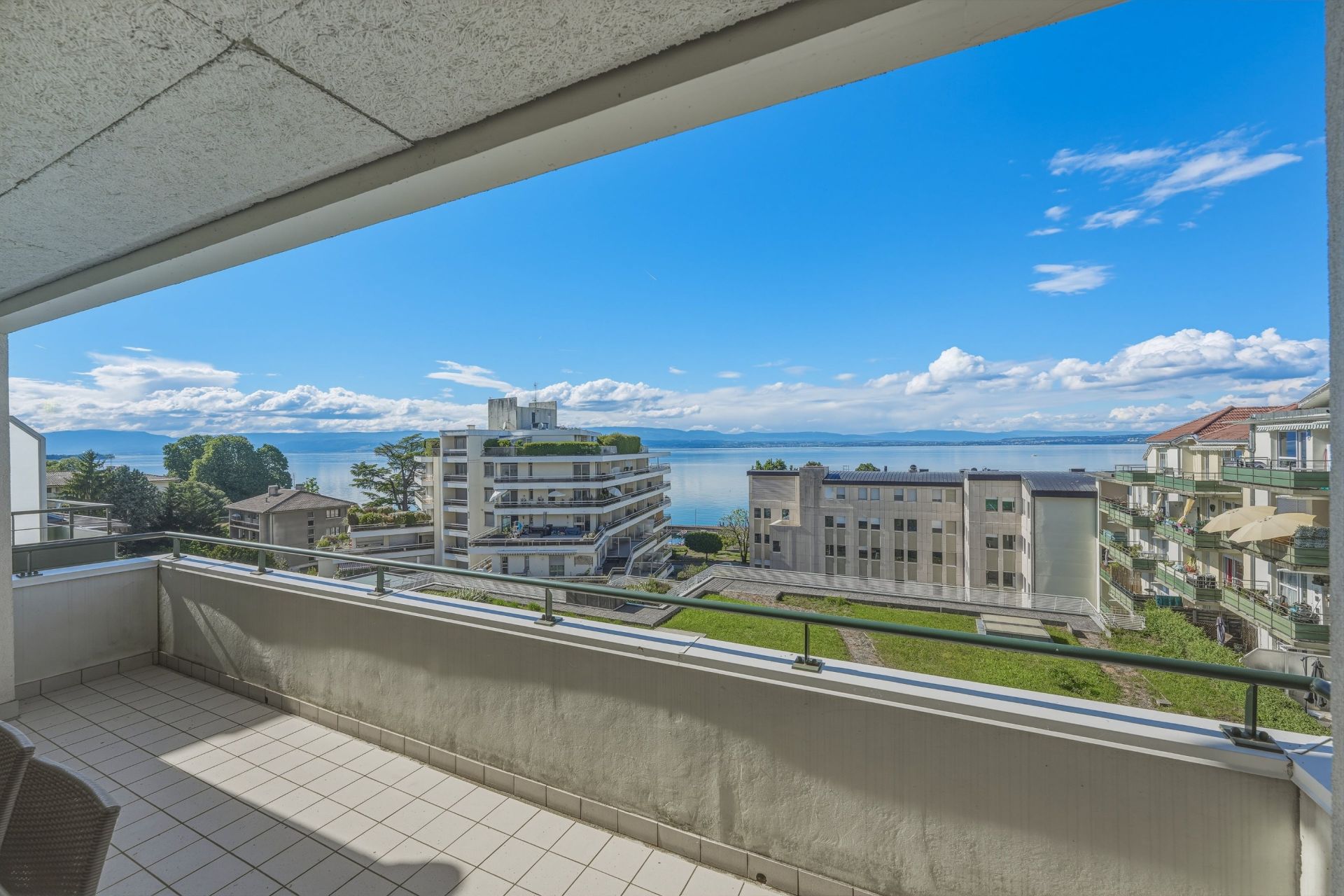 luxury apartment 5 Rooms for sale on EVIAN LES BAINS (74500)