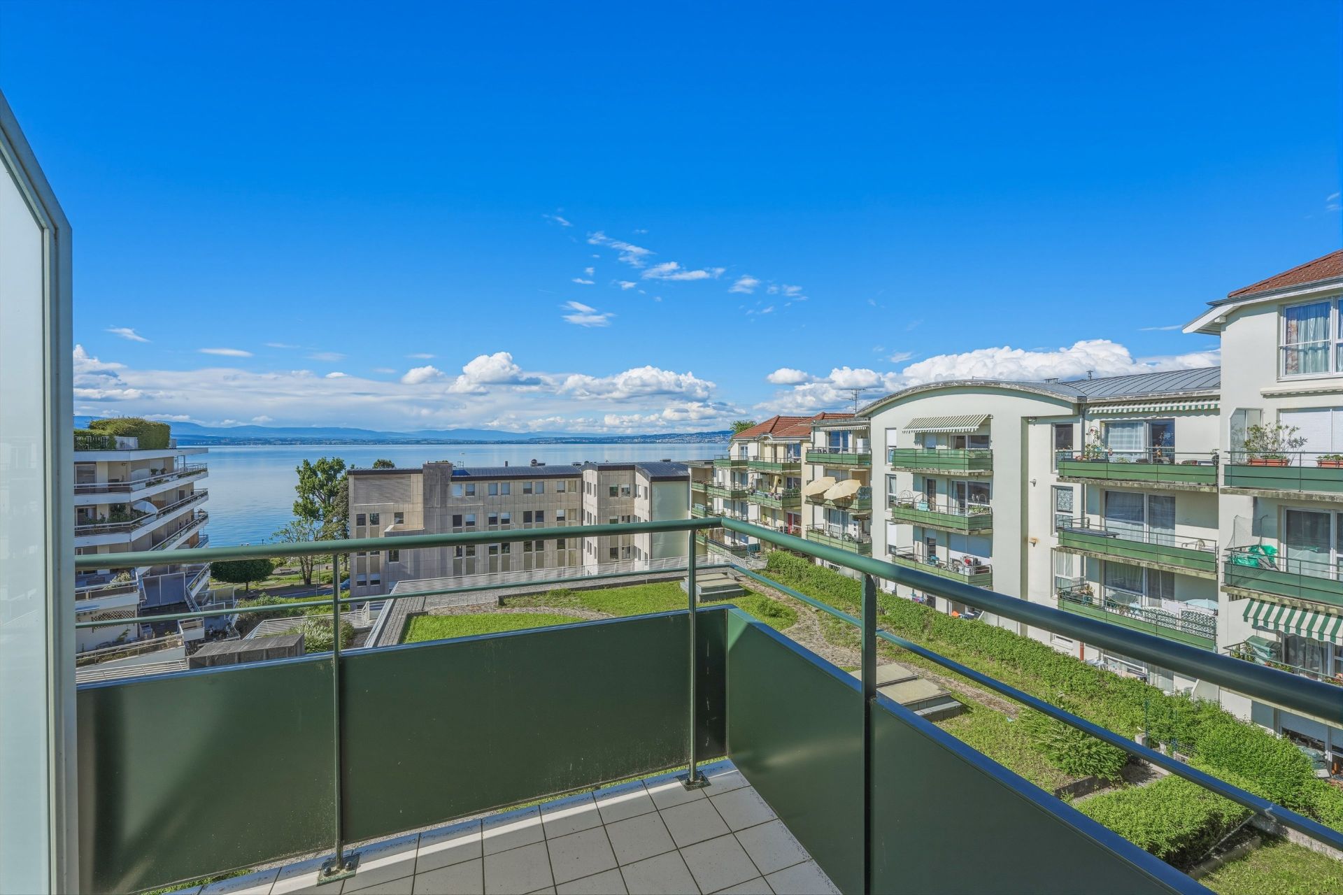 luxury apartment 5 Rooms for sale on EVIAN LES BAINS (74500)