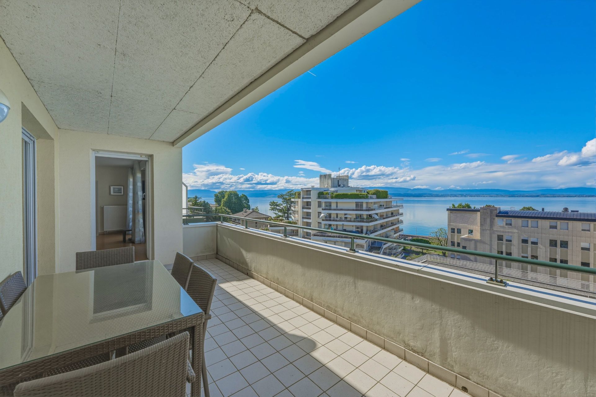 luxury apartment 5 Rooms for sale on EVIAN LES BAINS (74500)