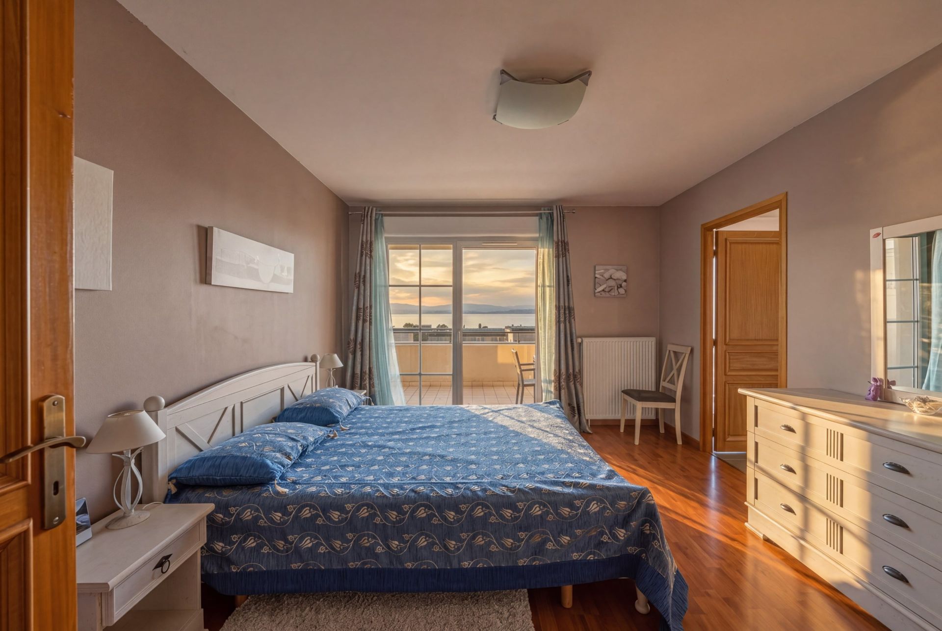 luxury apartment 5 Rooms for sale on EVIAN LES BAINS (74500)