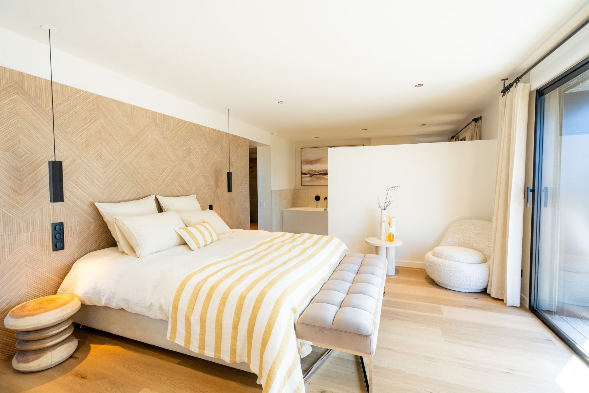 luxury villa 11 Rooms for seasonal rent on GUIDEL (56520)