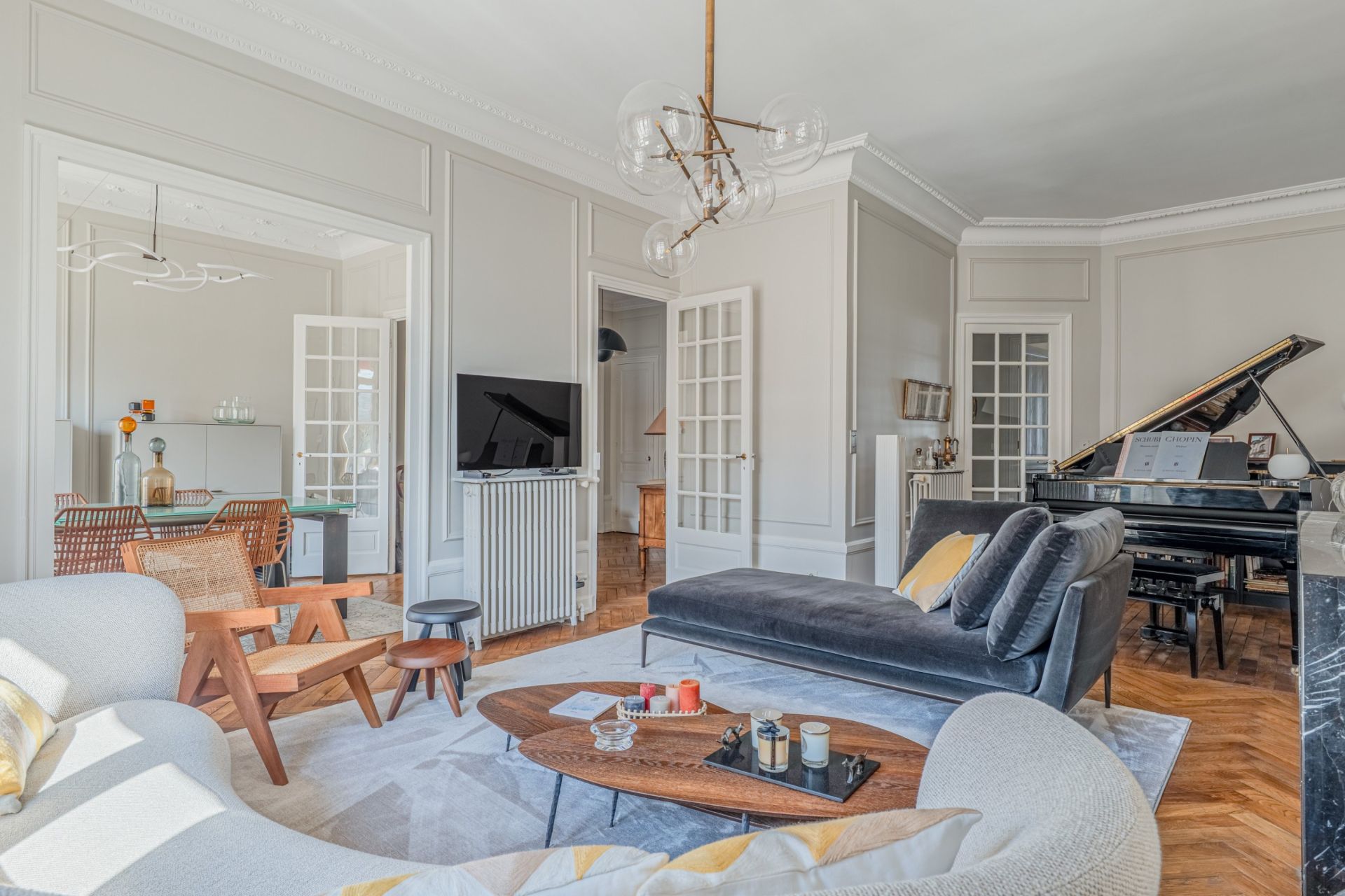 luxury apartment 3 Rooms for sale on LYON (69006)
