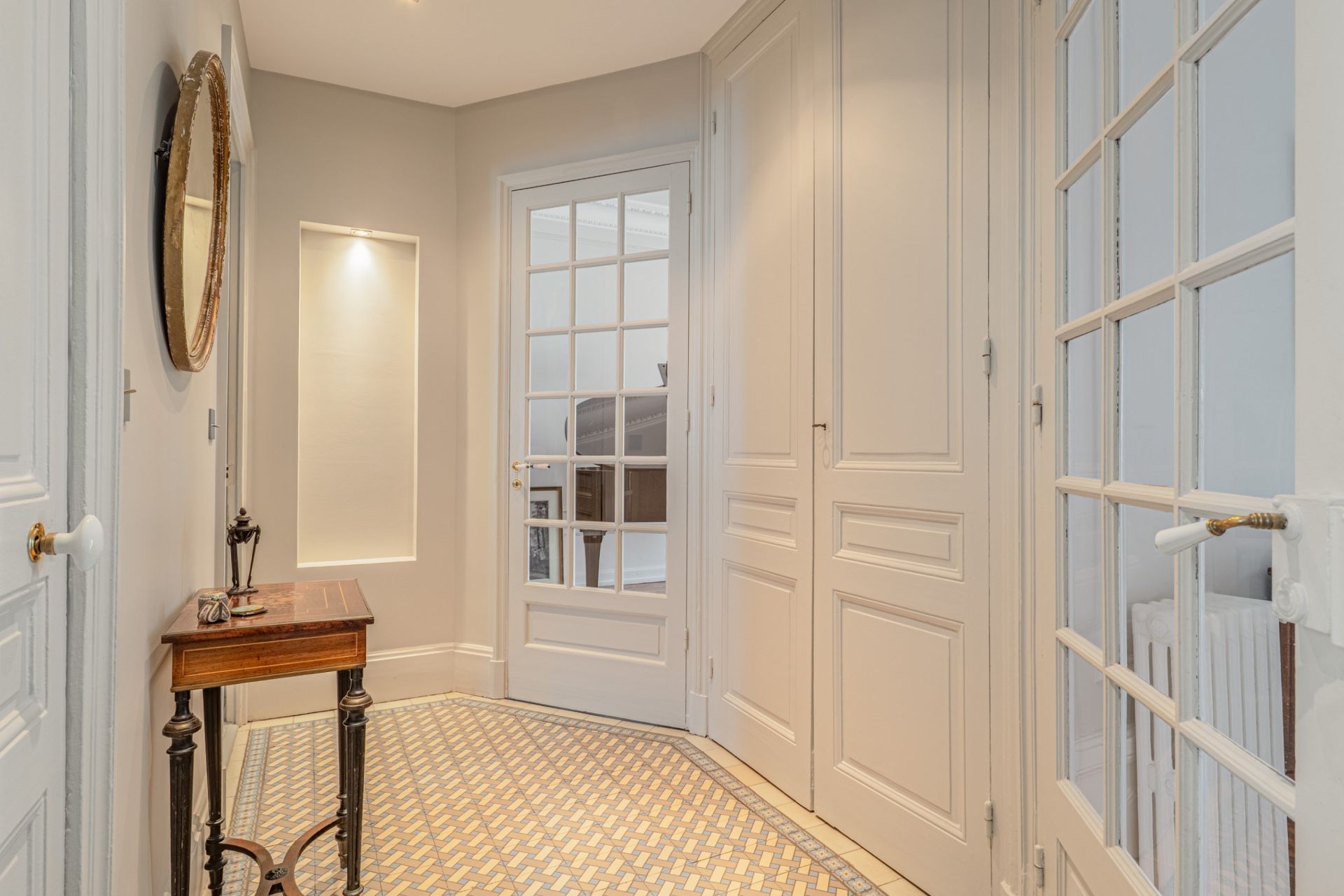 luxury apartment 3 Rooms for sale on LYON (69006)