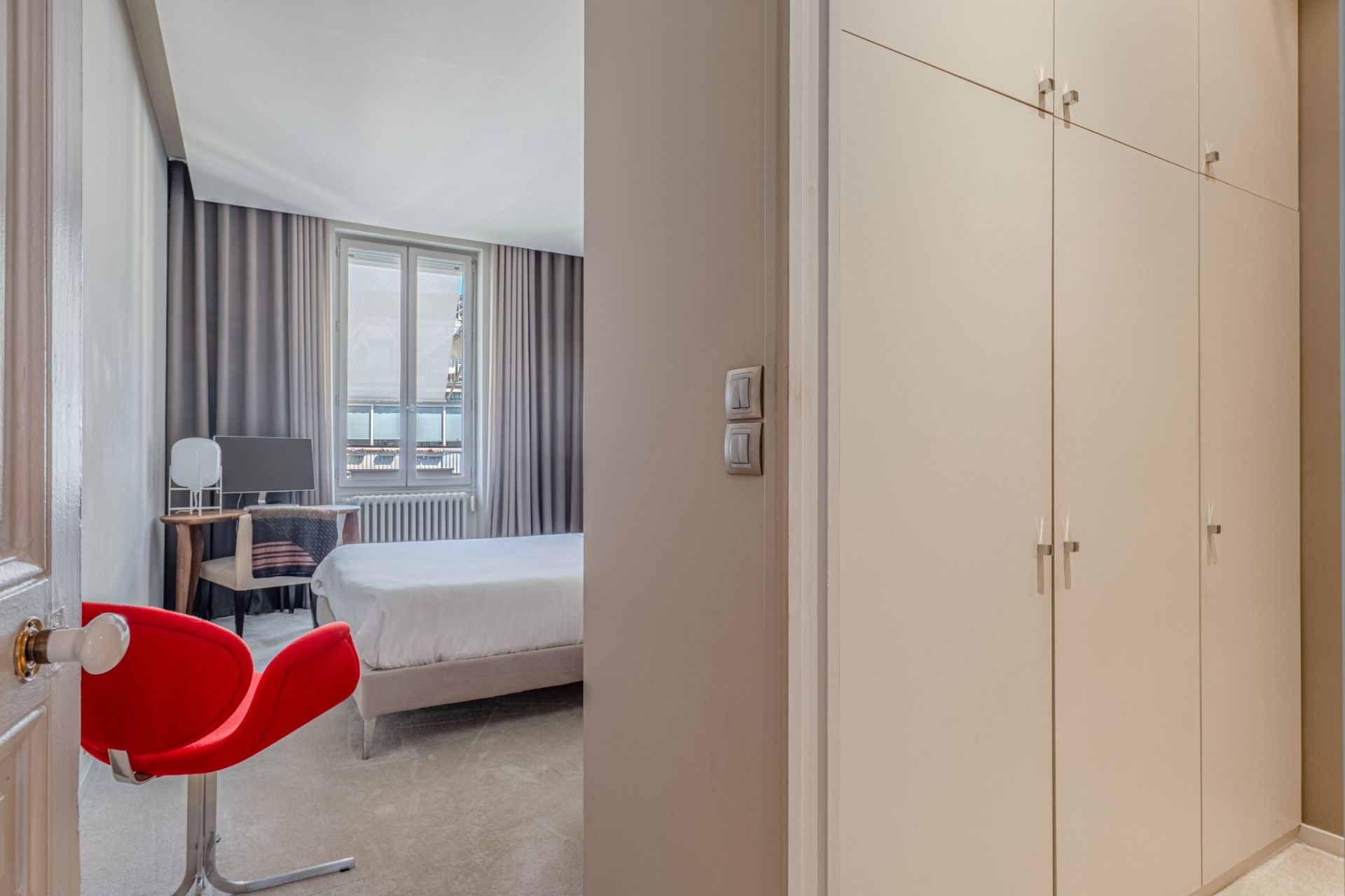 luxury apartment 3 Rooms for sale on LYON (69006)