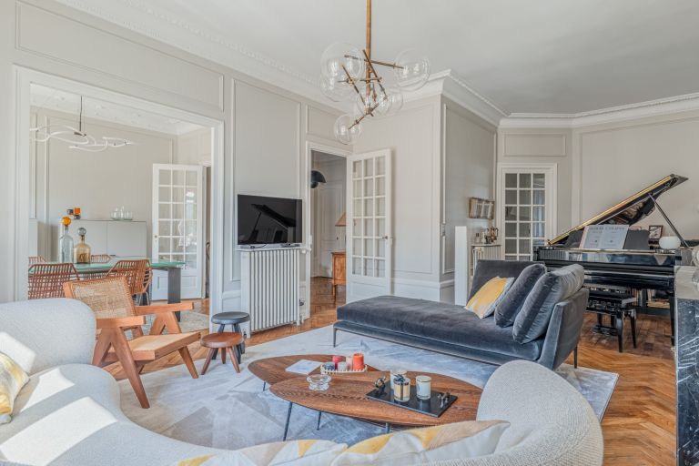 luxury apartment 3 Rooms for sale on LYON (69006)