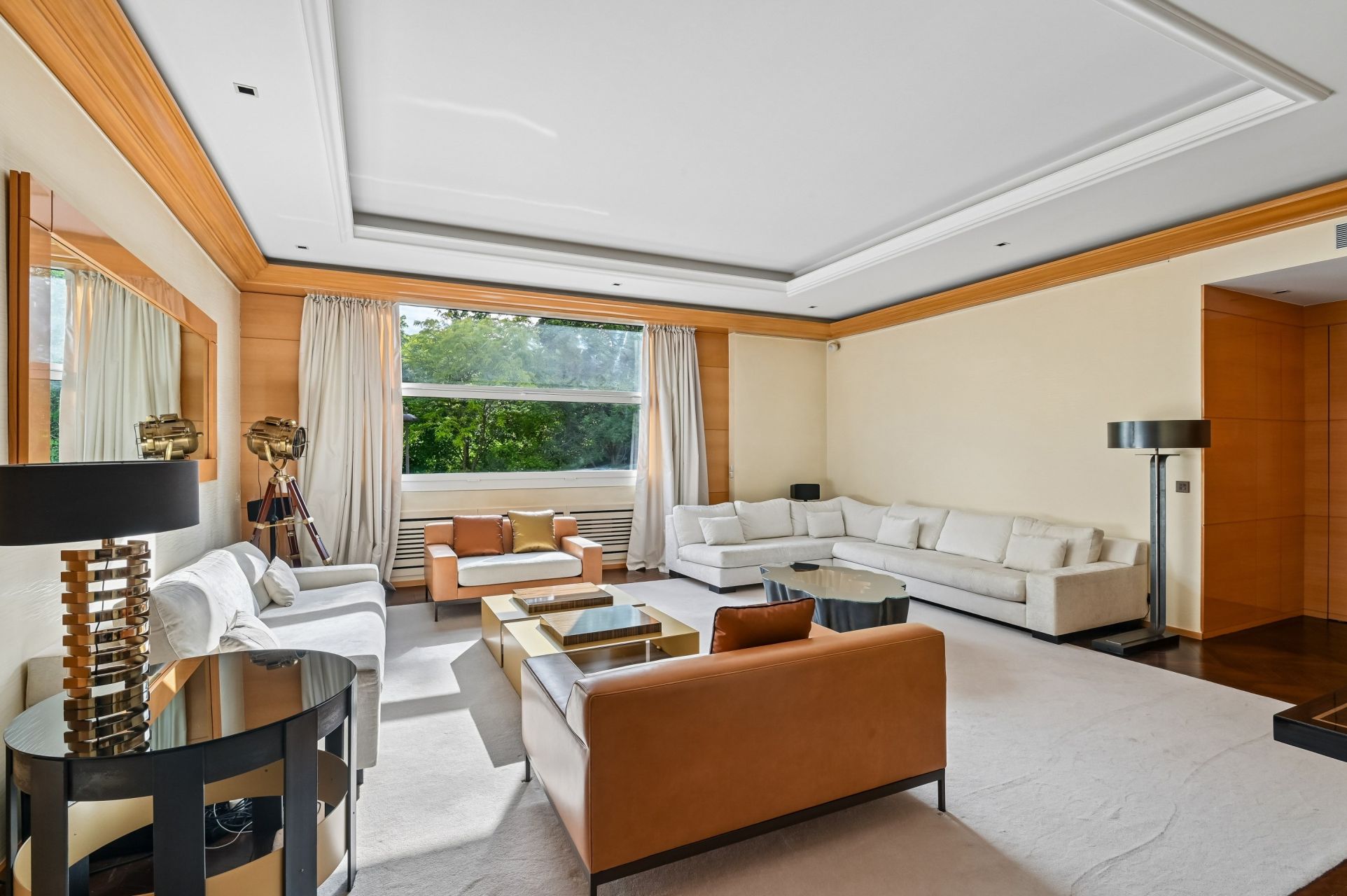 luxury apartment 9 Rooms for sale on PARIS (75016)
