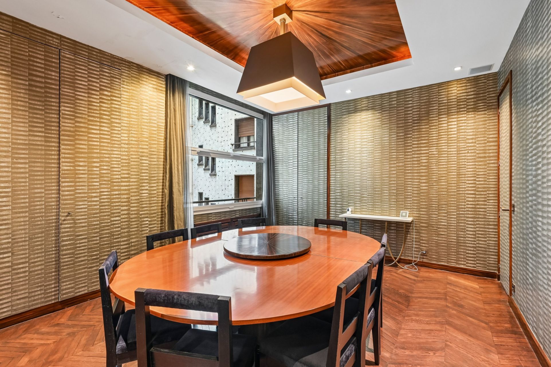 luxury apartment 9 Rooms for sale on PARIS (75016)