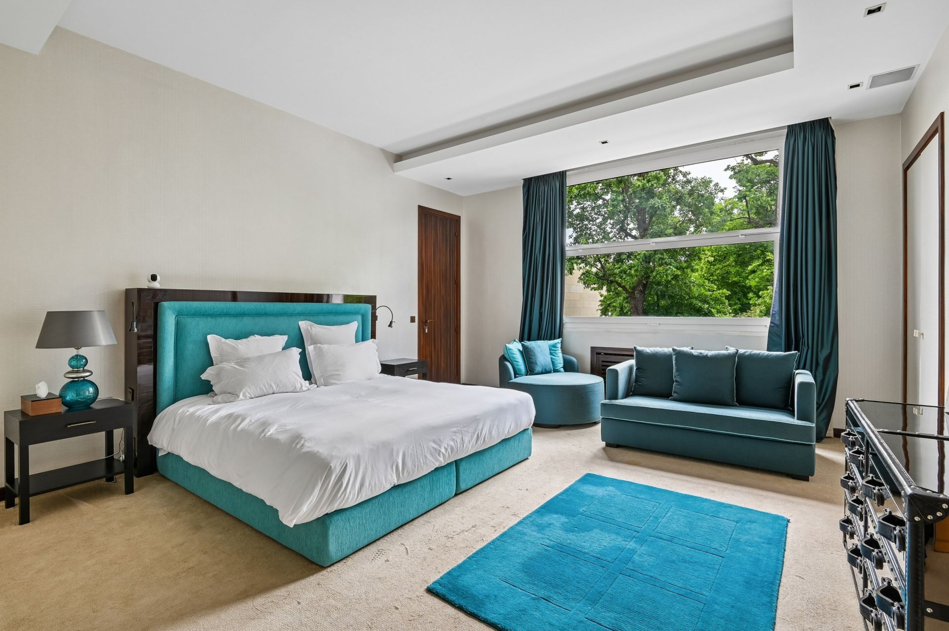 luxury apartment 9 Rooms for sale on PARIS (75016)