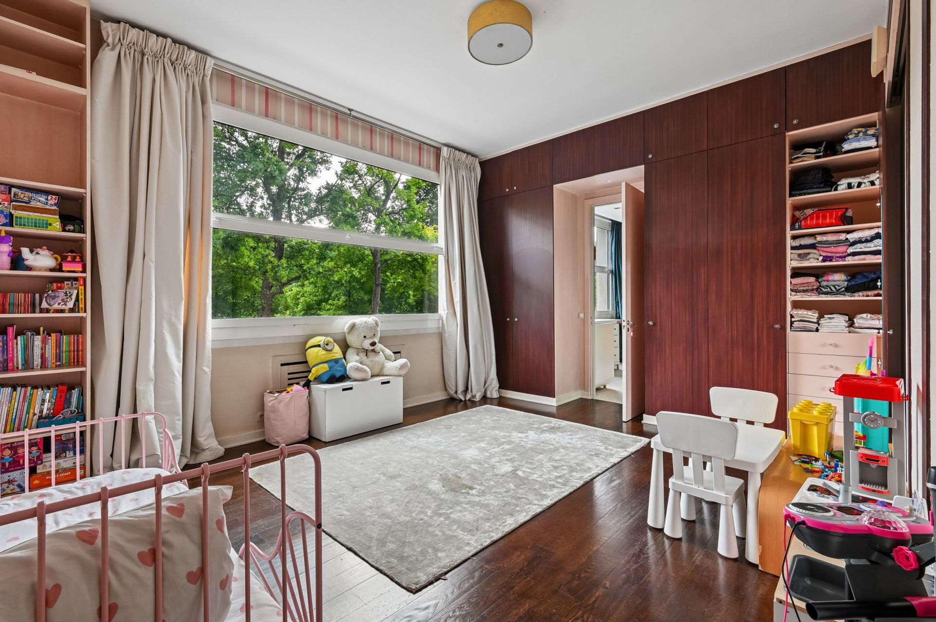 luxury apartment 9 Rooms for sale on PARIS (75016)