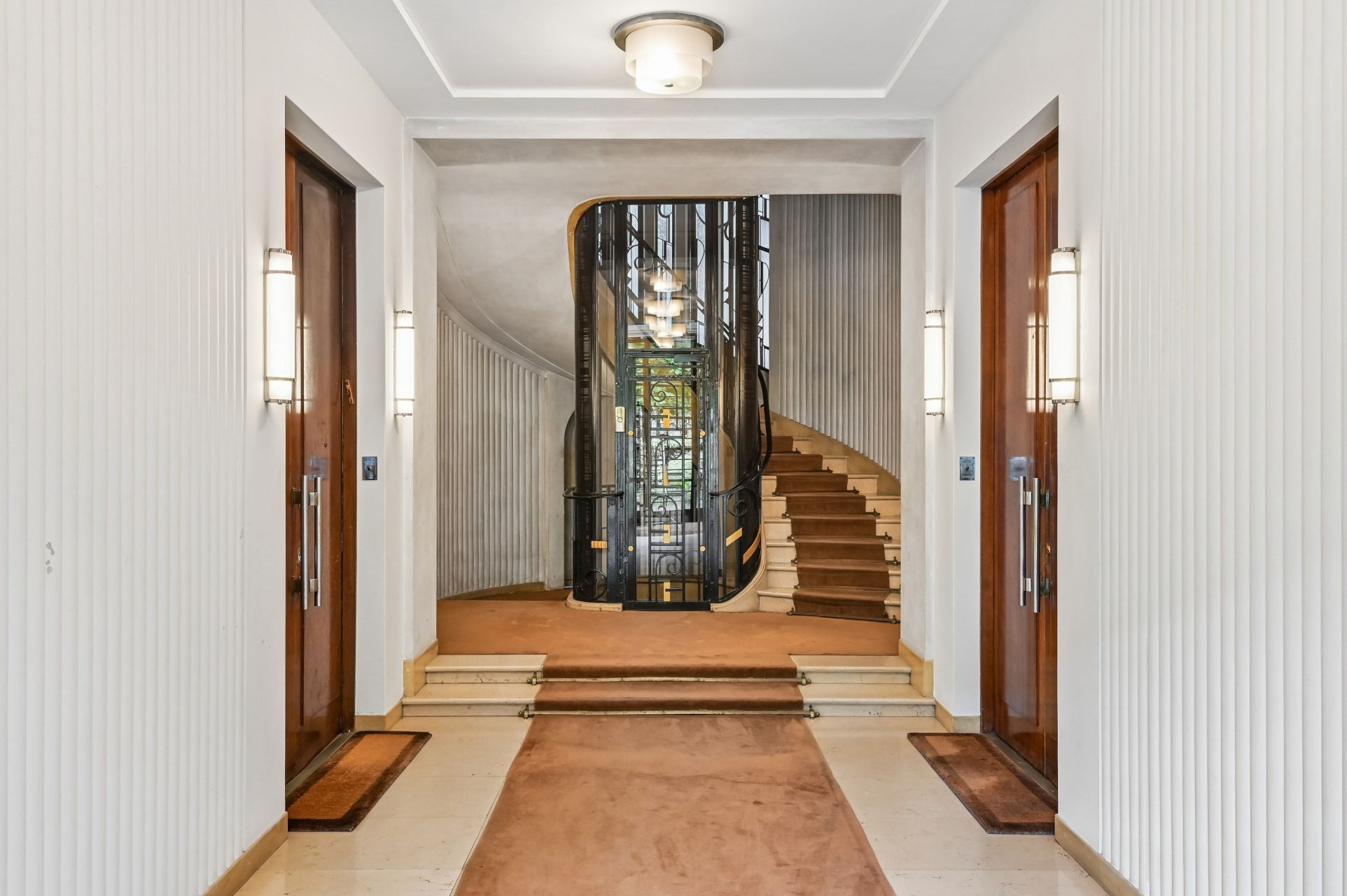 luxury apartment 9 Rooms for sale on PARIS (75016)