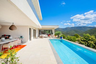 Sale Luxury house La Londe-les-Maures 6&nbsp;Rooms 183&nbsp;m²