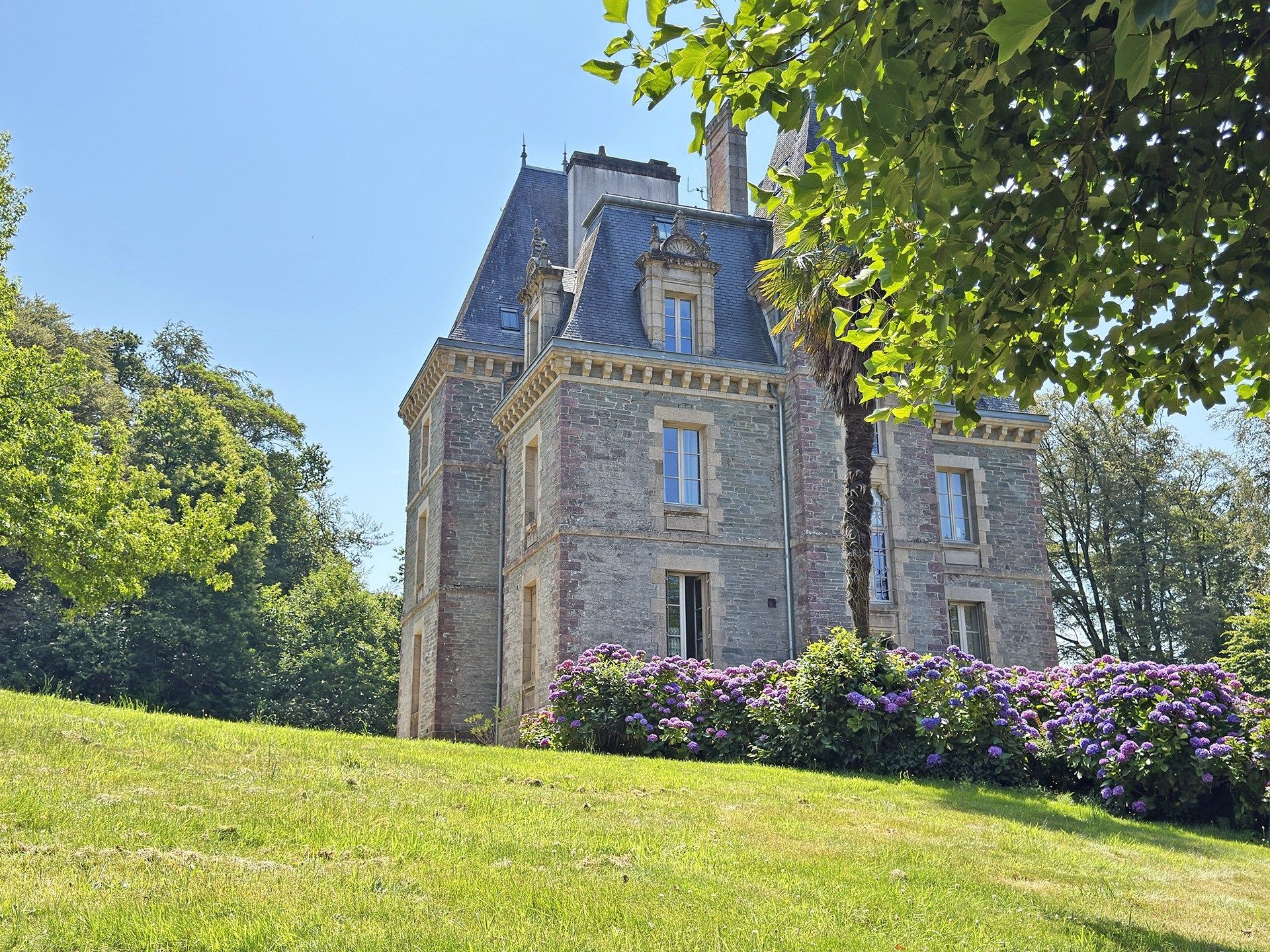 manor house 18 Rooms for sale on MORLAIX (29600)