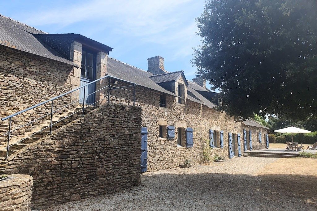 luxury house 9 Rooms for sale on SARZEAU (56370)
