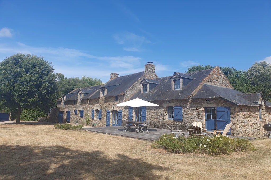 luxury house 9 Rooms for sale on SARZEAU (56370)