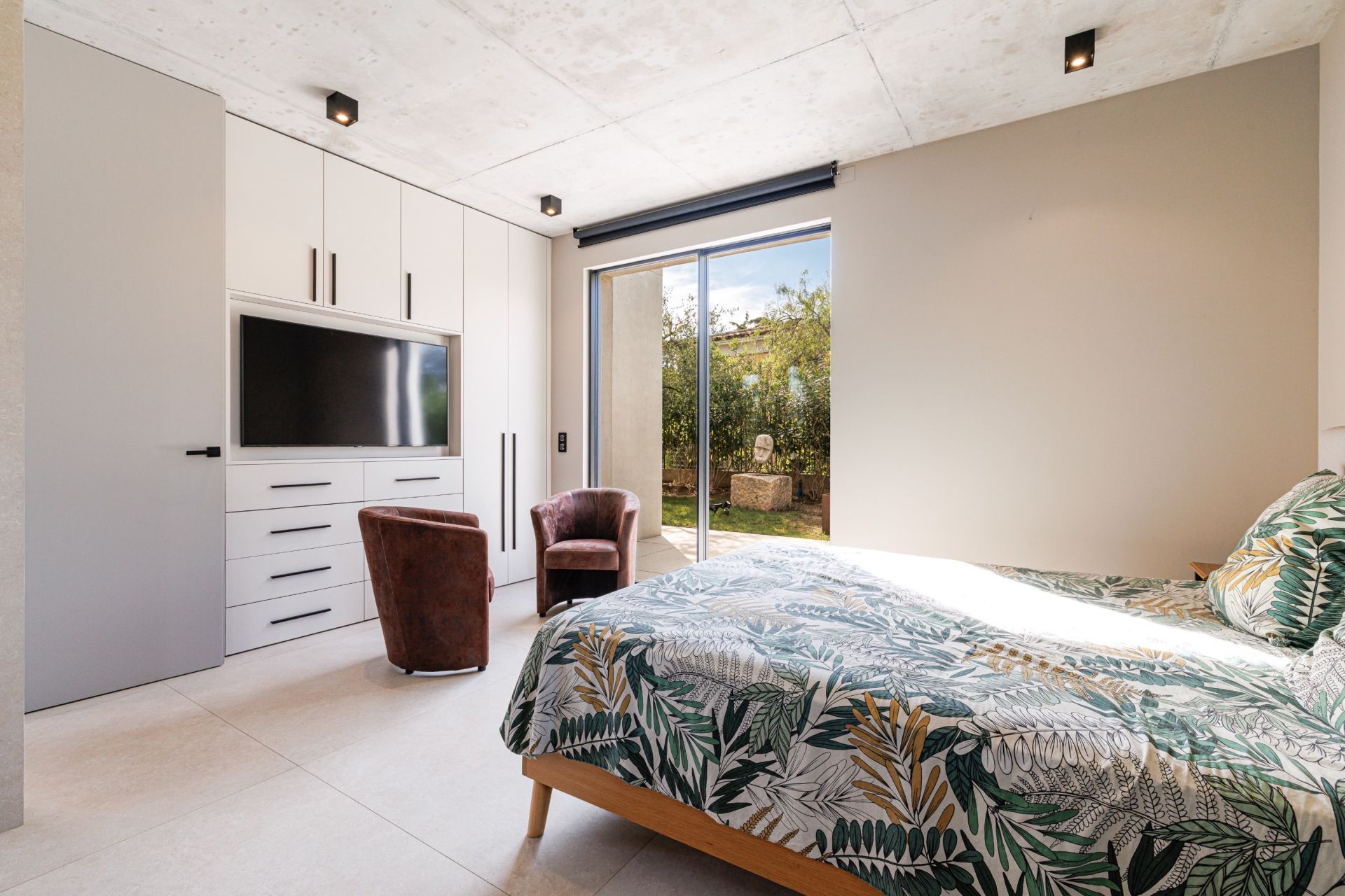 luxury villa 6 Rooms for sale on NICE (06000)