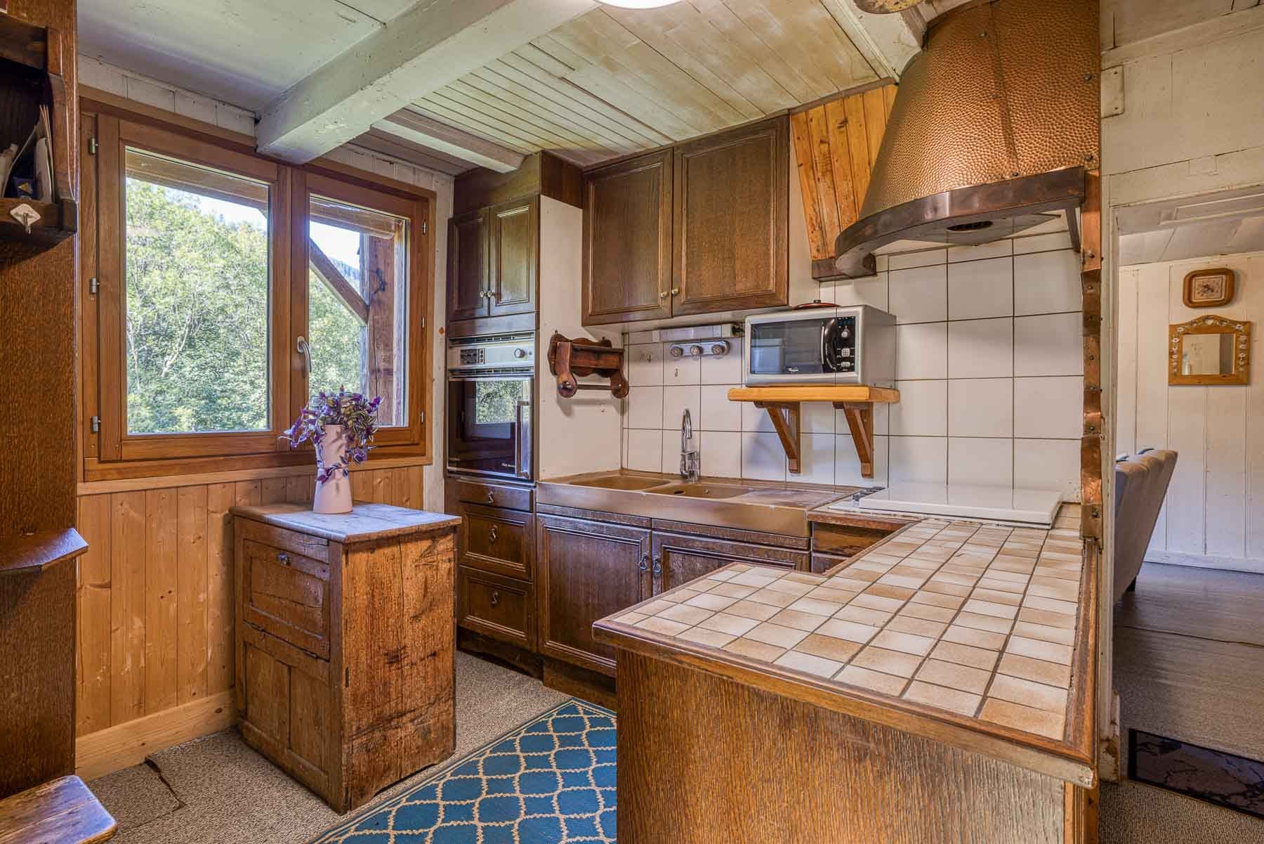 luxury chalet 4 Rooms for sale on MANIGOD (74230)