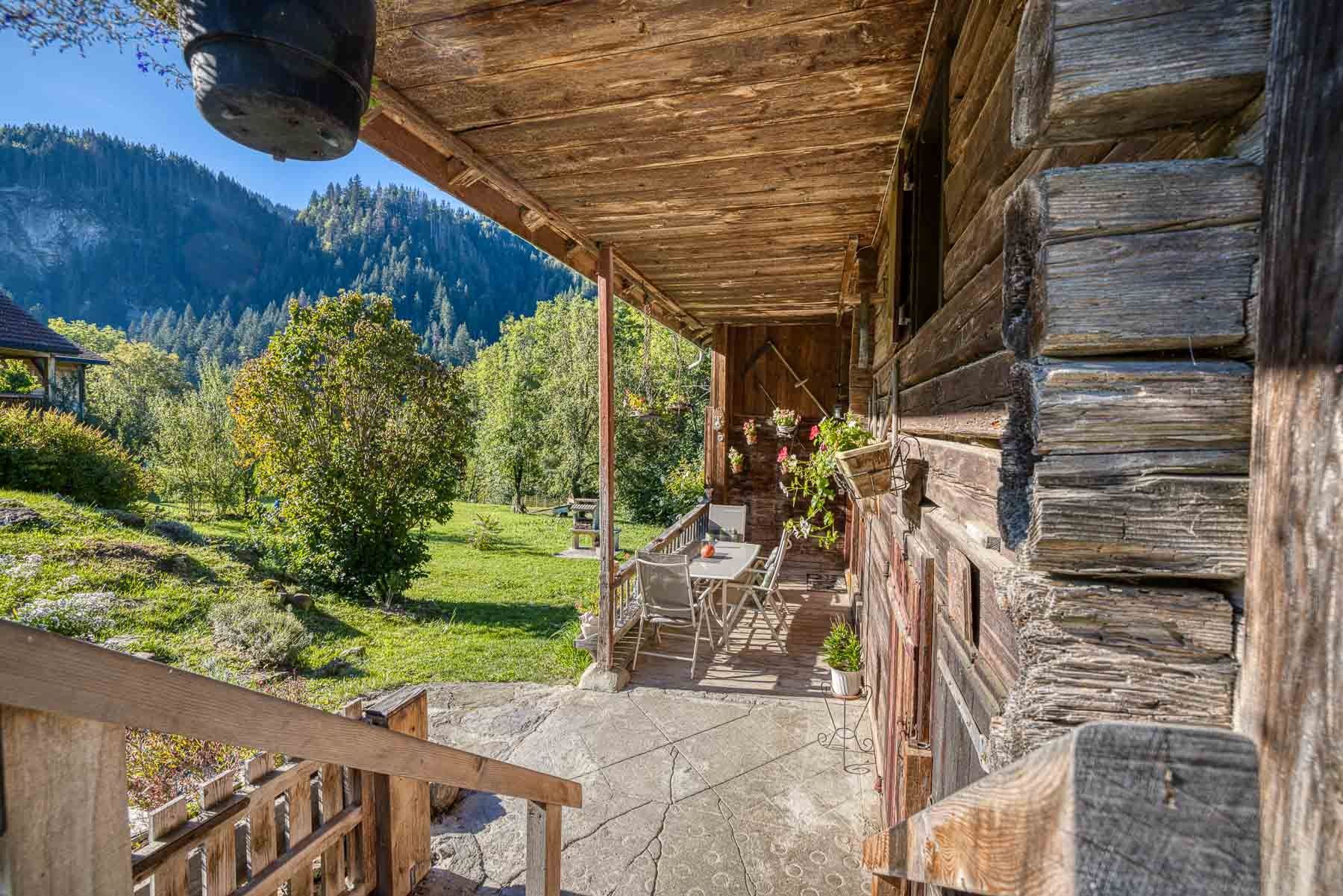 luxury chalet 4 Rooms for sale on MANIGOD (74230)