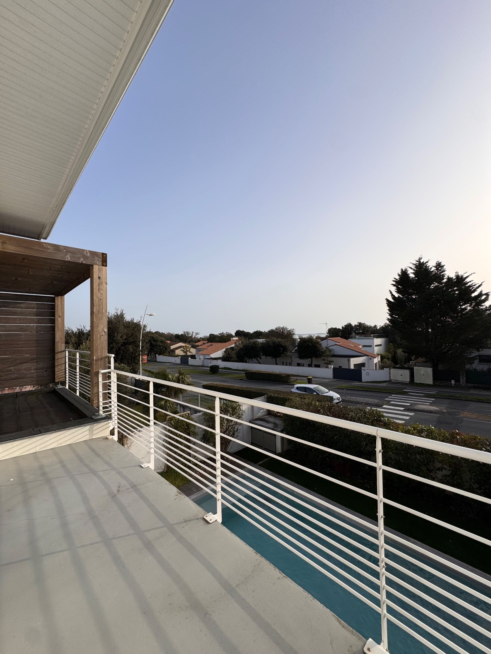 luxury house 6 Rooms for sale on VAUX SUR MER (17640)