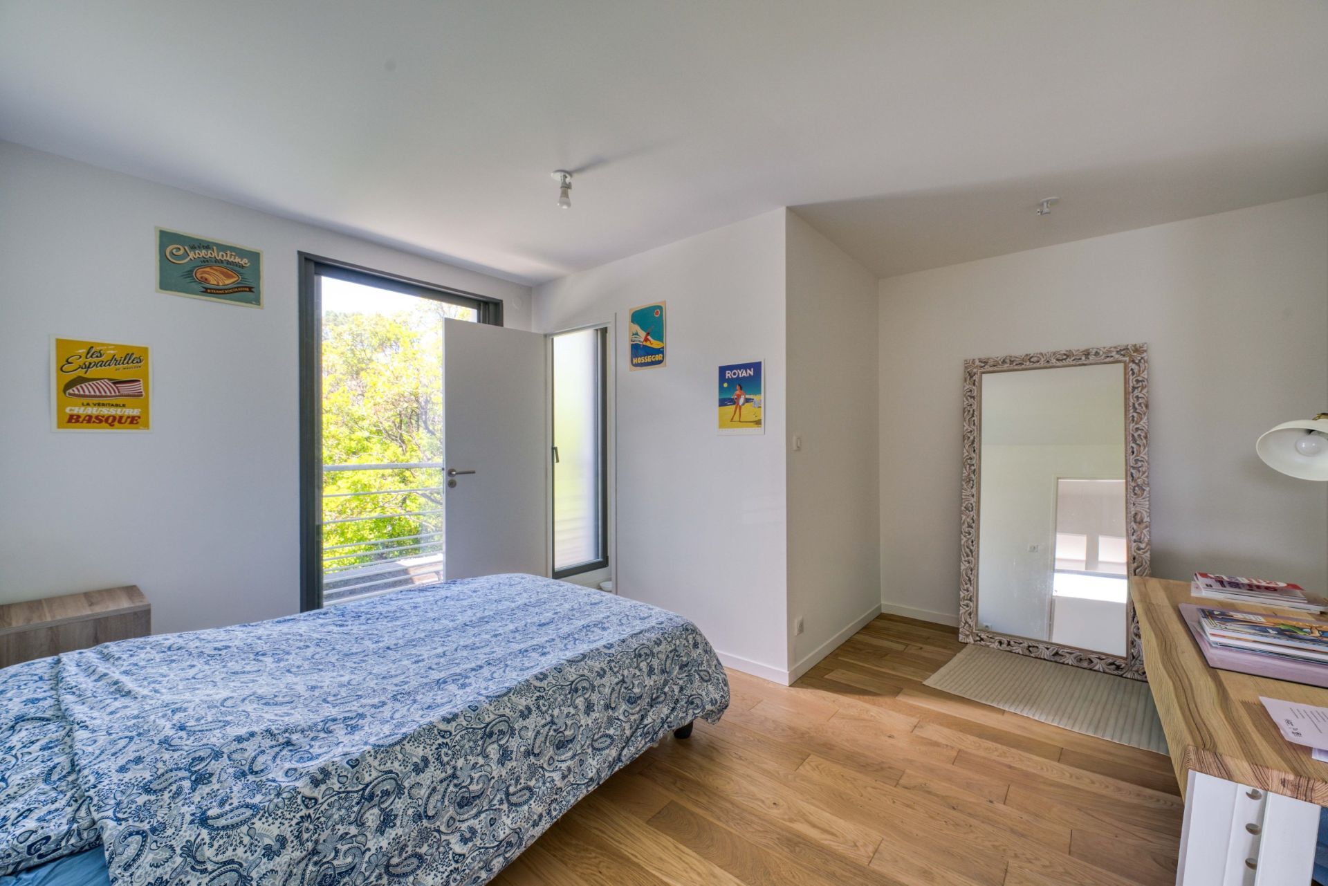 luxury house 6 Rooms for sale on VAUX SUR MER (17640)