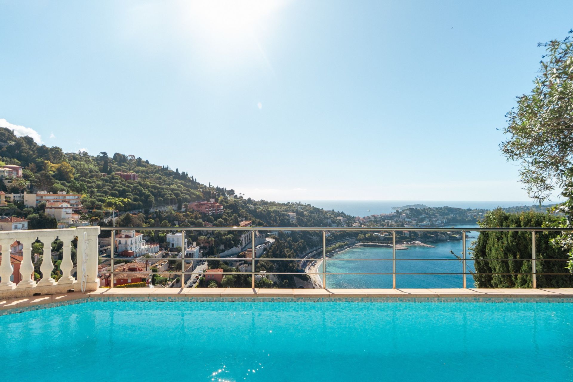 luxury villa 8 Rooms for sale on VILLEFRANCHE SUR MER (06230)