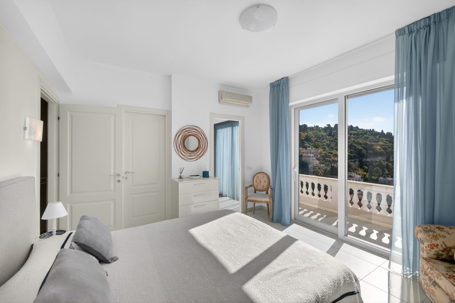 luxury villa 8 Rooms for sale on VILLEFRANCHE SUR MER (06230)