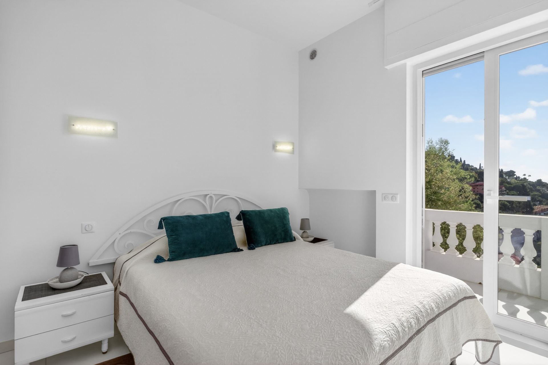 luxury villa 8 Rooms for sale on VILLEFRANCHE SUR MER (06230)