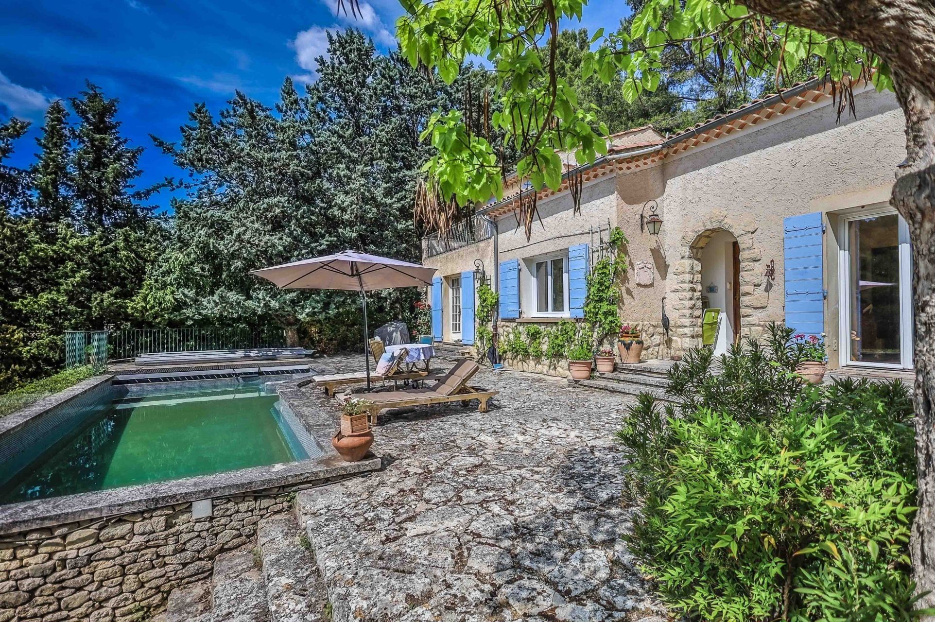 maison de luxe 6 Pièces en vente sur FONTAINE DE VAUCLUSE (84800)