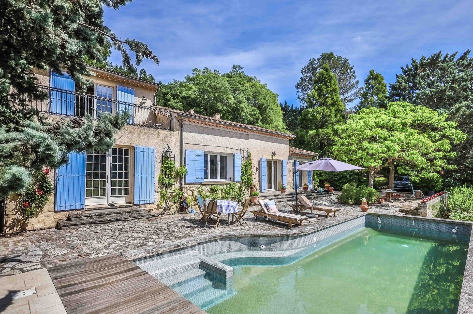 maison de luxe 6 Pièces en vente sur FONTAINE DE VAUCLUSE (84800)