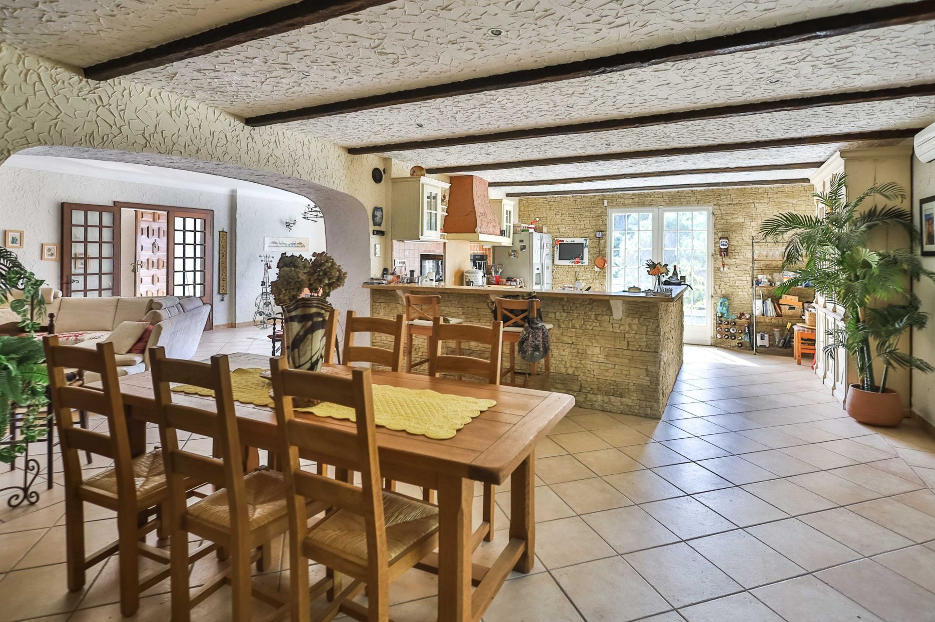 maison de luxe 6 Pièces en vente sur FONTAINE DE VAUCLUSE (84800)