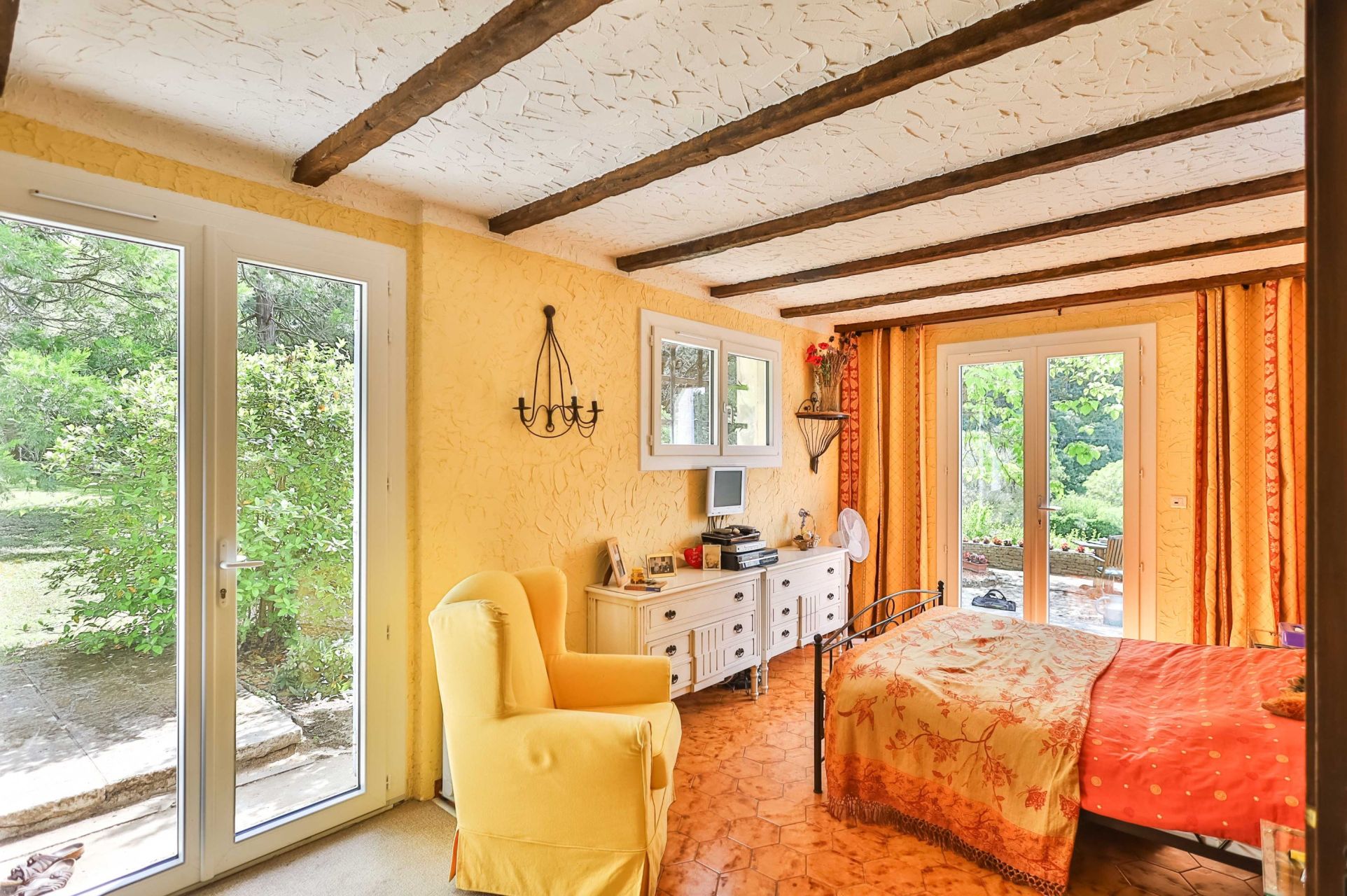maison de luxe 6 Pièces en vente sur FONTAINE DE VAUCLUSE (84800)