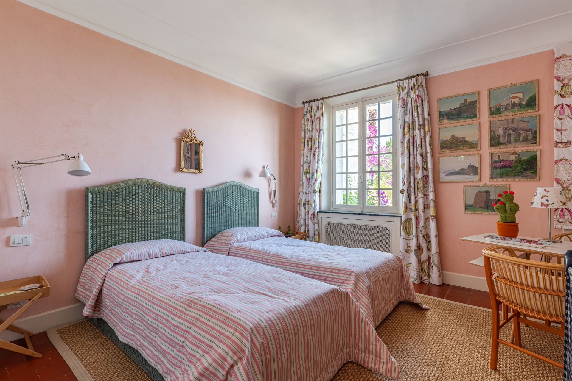 bastide 17 Rooms for sale on VILLEFRANCHE SUR MER (06230)