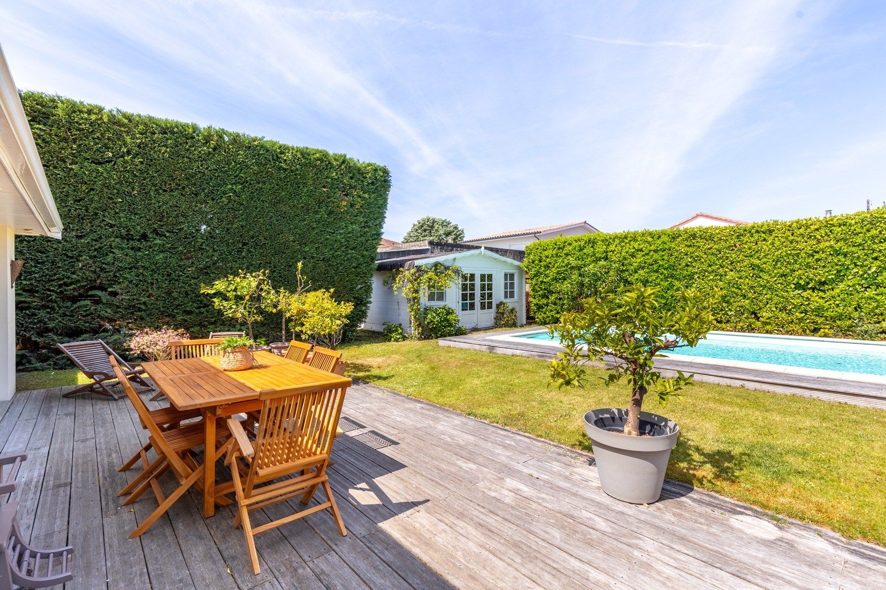luxury house 7 Rooms for sale on LE BOUSCAT (33110)