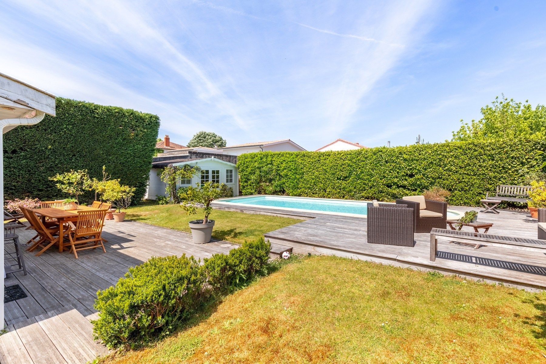 luxury house 7 Rooms for sale on LE BOUSCAT (33110)