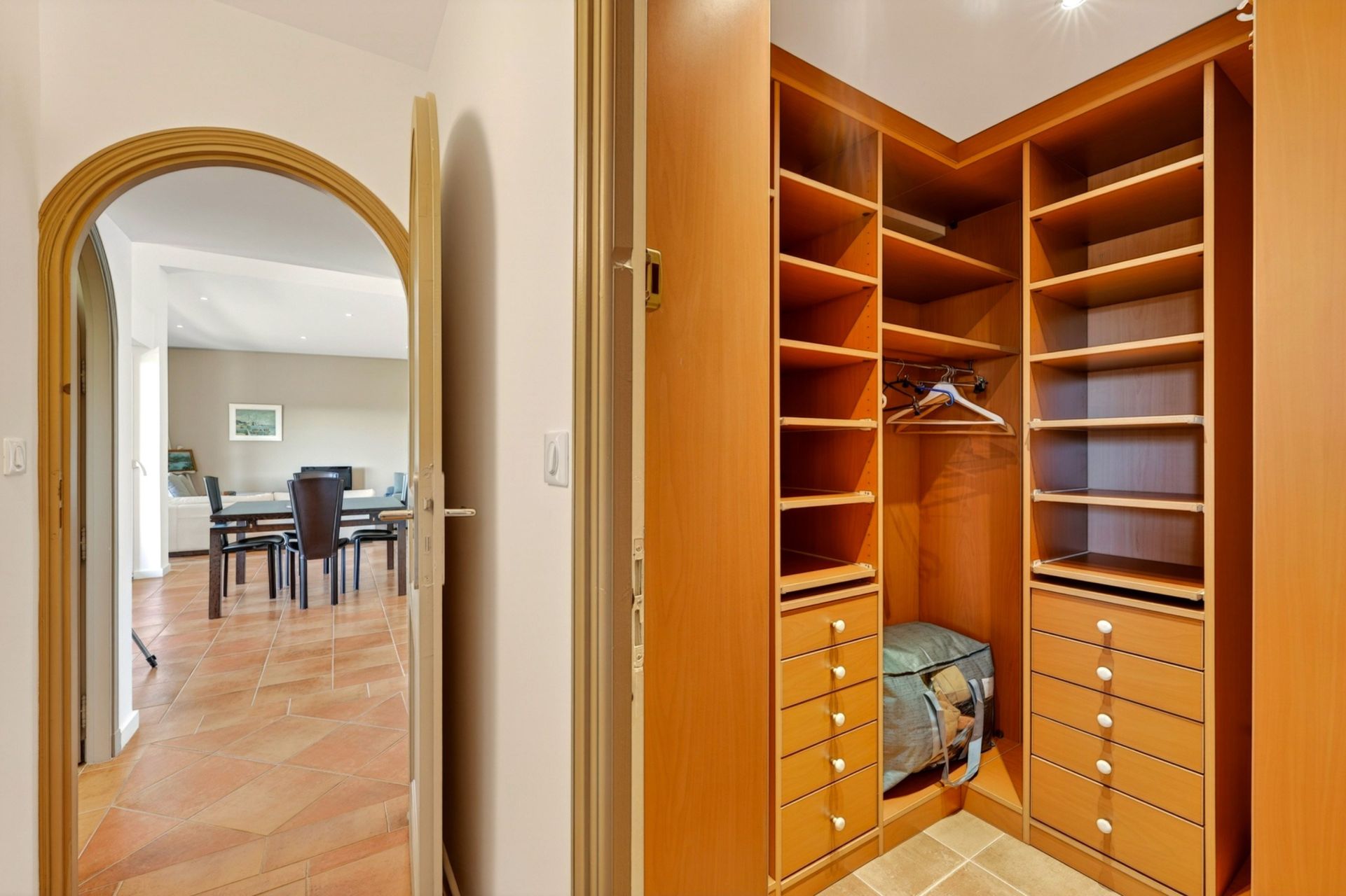 luxury house 5 Rooms for sale on ST CYR SUR MER (83270)