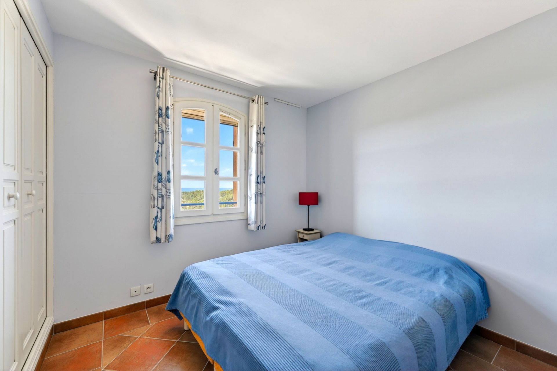 luxury house 5 Rooms for sale on ST CYR SUR MER (83270)