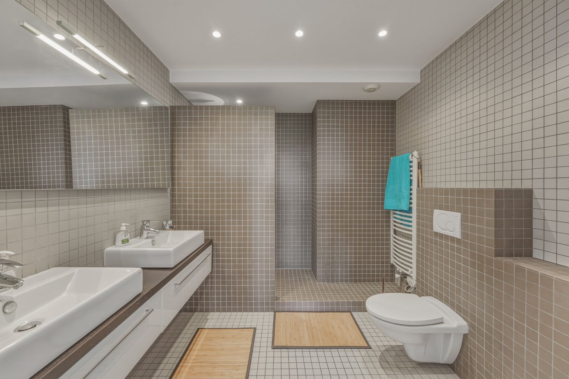 luxury apartment 5 Rooms for sale on DIVONNE LES BAINS (01220)