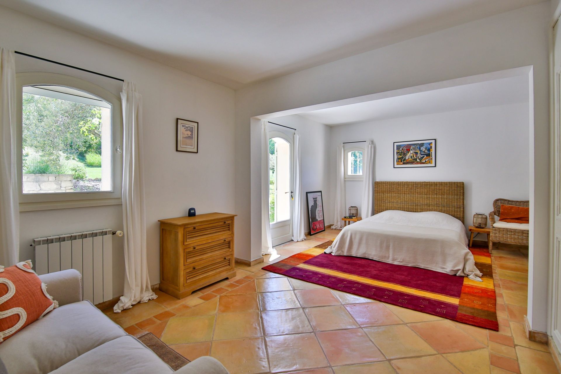 luxury house 10 Rooms for sale on APT (84400)