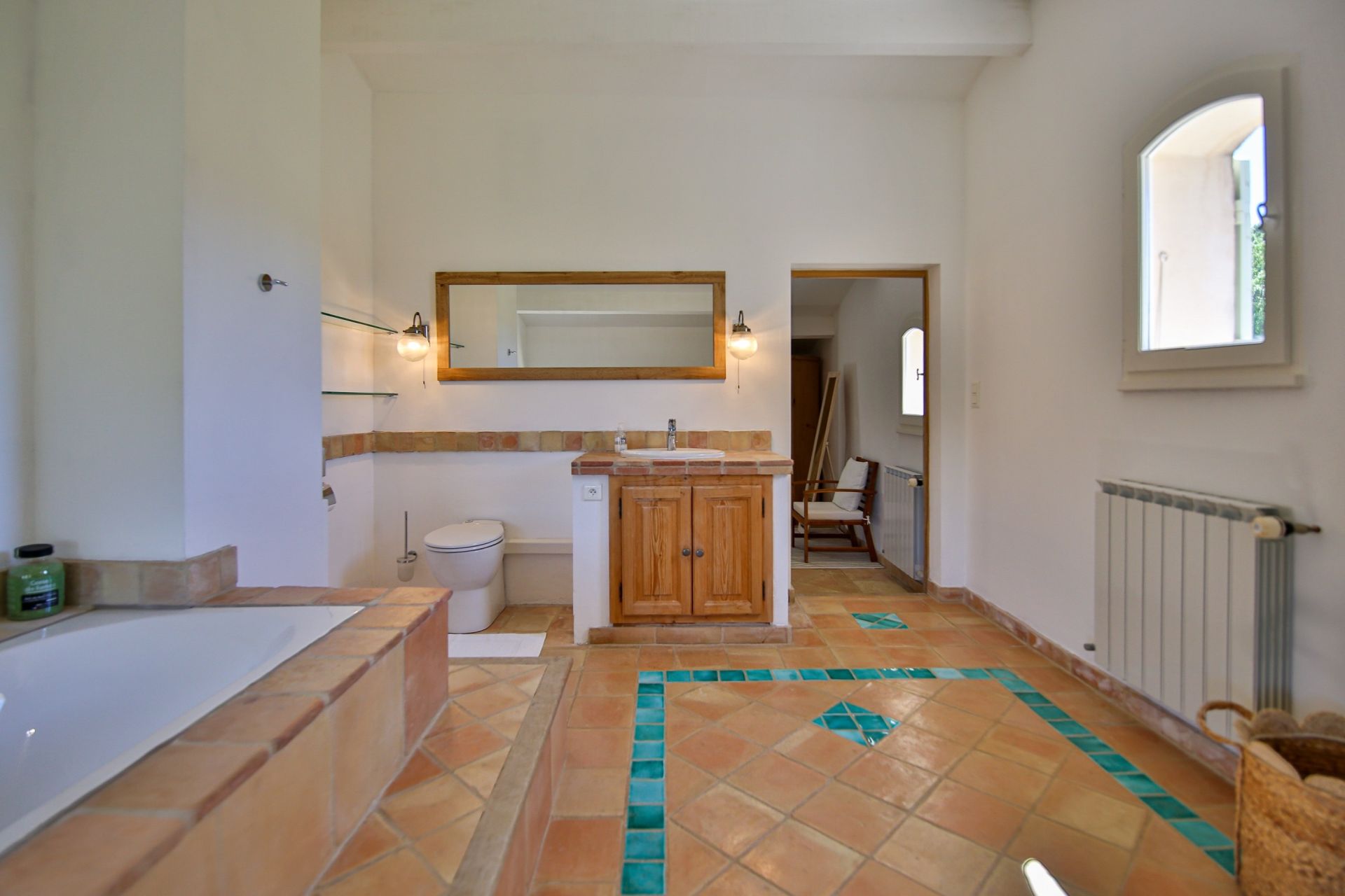 luxury house 10 Rooms for sale on APT (84400)