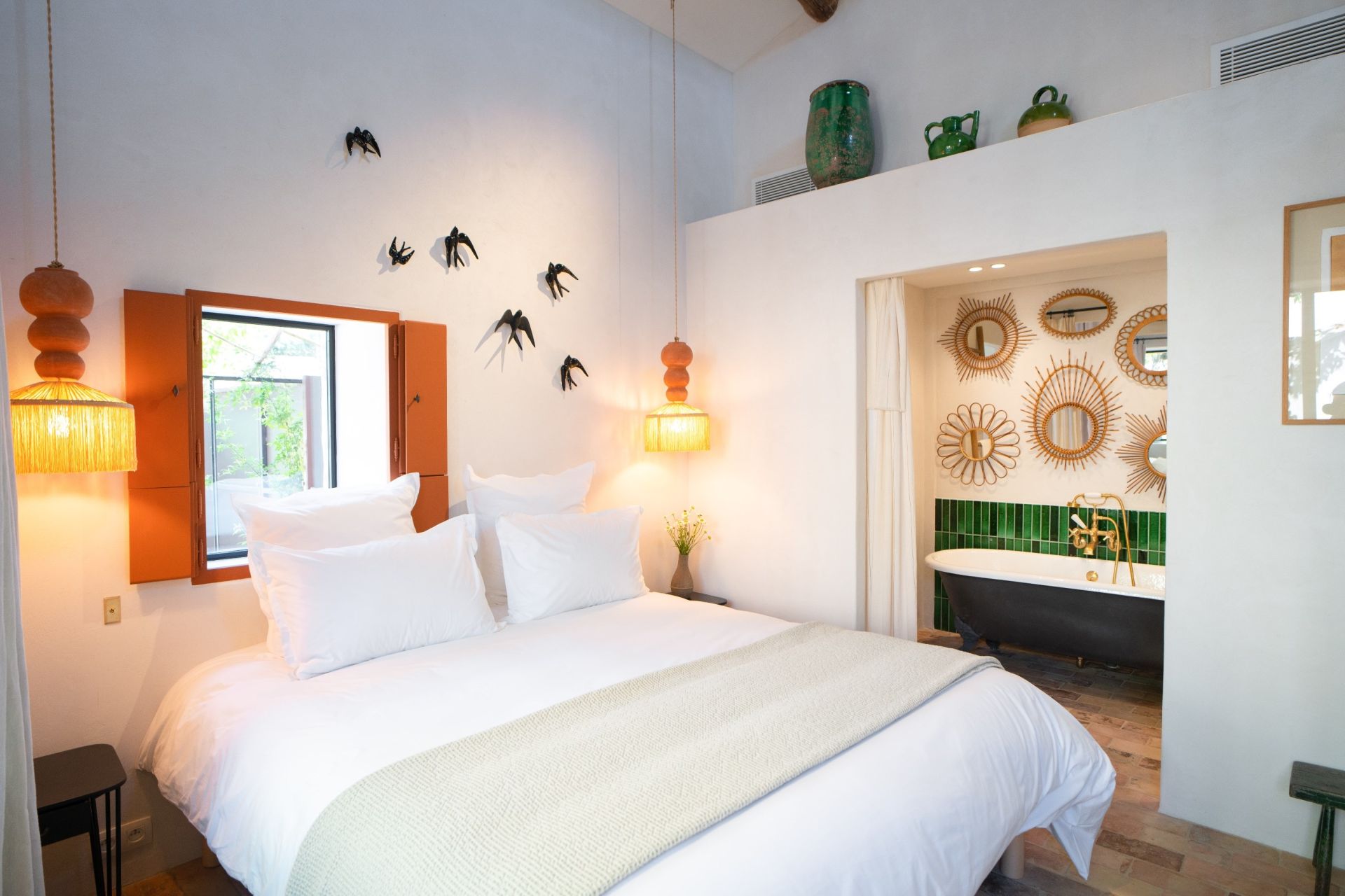 luxury house 4 Rooms for sale on ST REMY DE PROVENCE (13210)