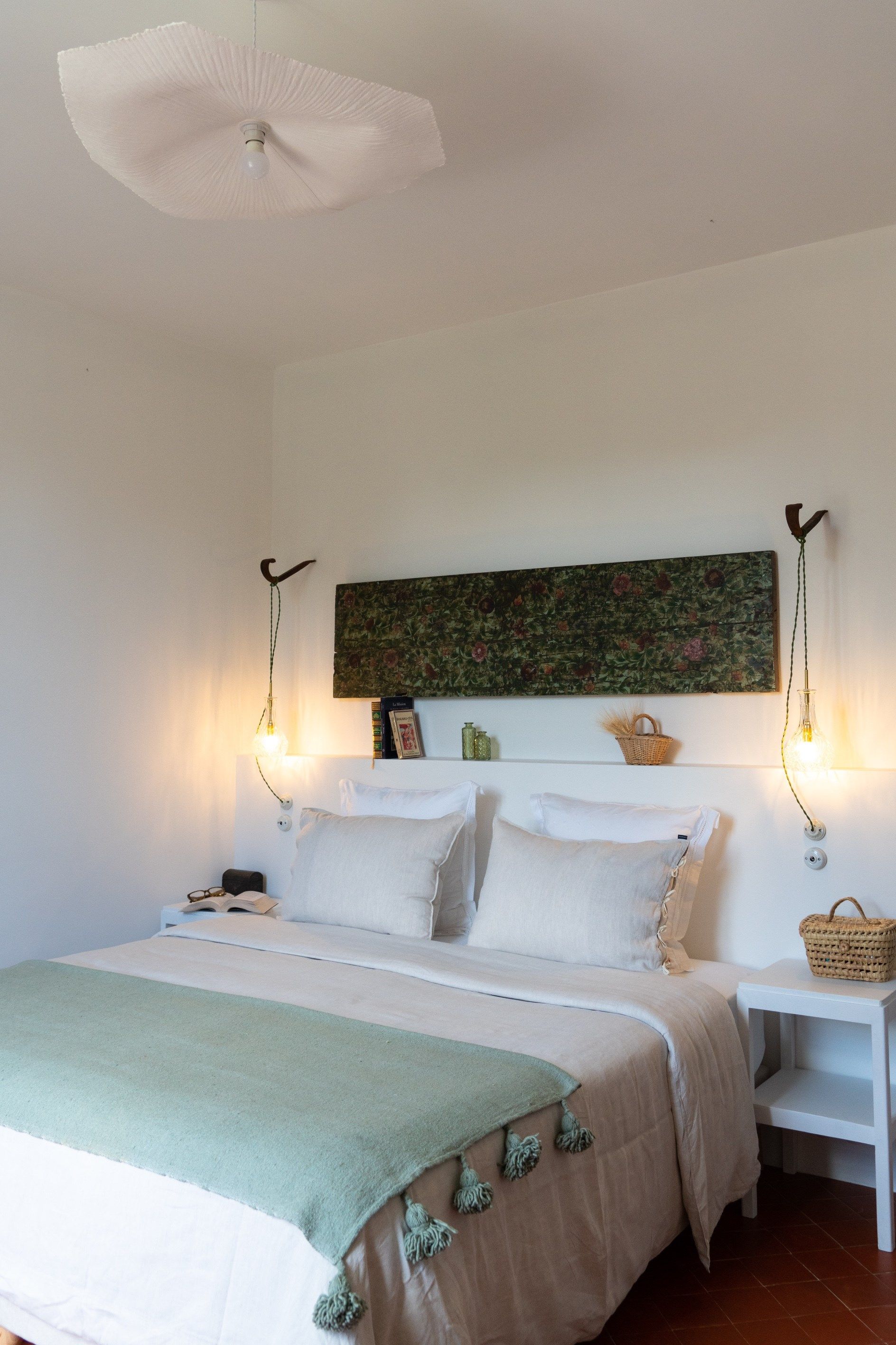 luxury house 4 Rooms for sale on ST REMY DE PROVENCE (13210)