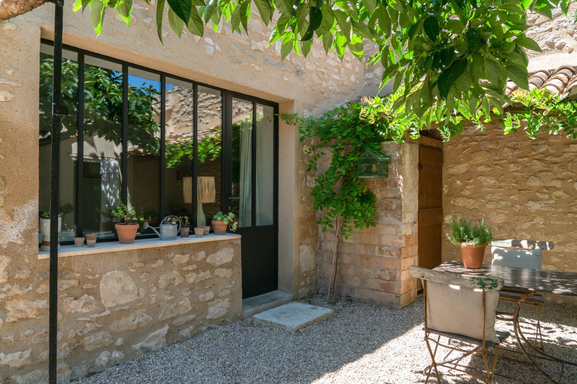 luxury house 4 Rooms for sale on ST REMY DE PROVENCE (13210)