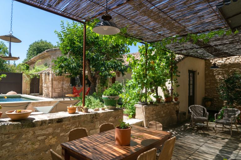 luxury house 4 Rooms for sale on ST REMY DE PROVENCE (13210)