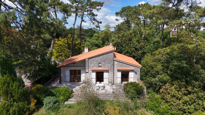 Sale Luxury house Vaux-sur-Mer 6&nbsp;Rooms 180.5&nbsp;m²